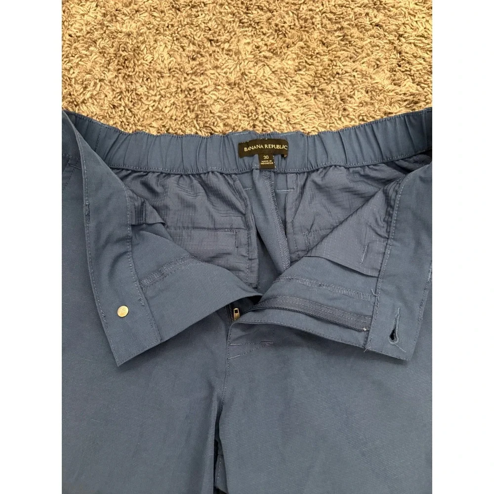 Banana Republic Mens Core Temp Shorts Blue 30 Elastic Waist Golf Casual